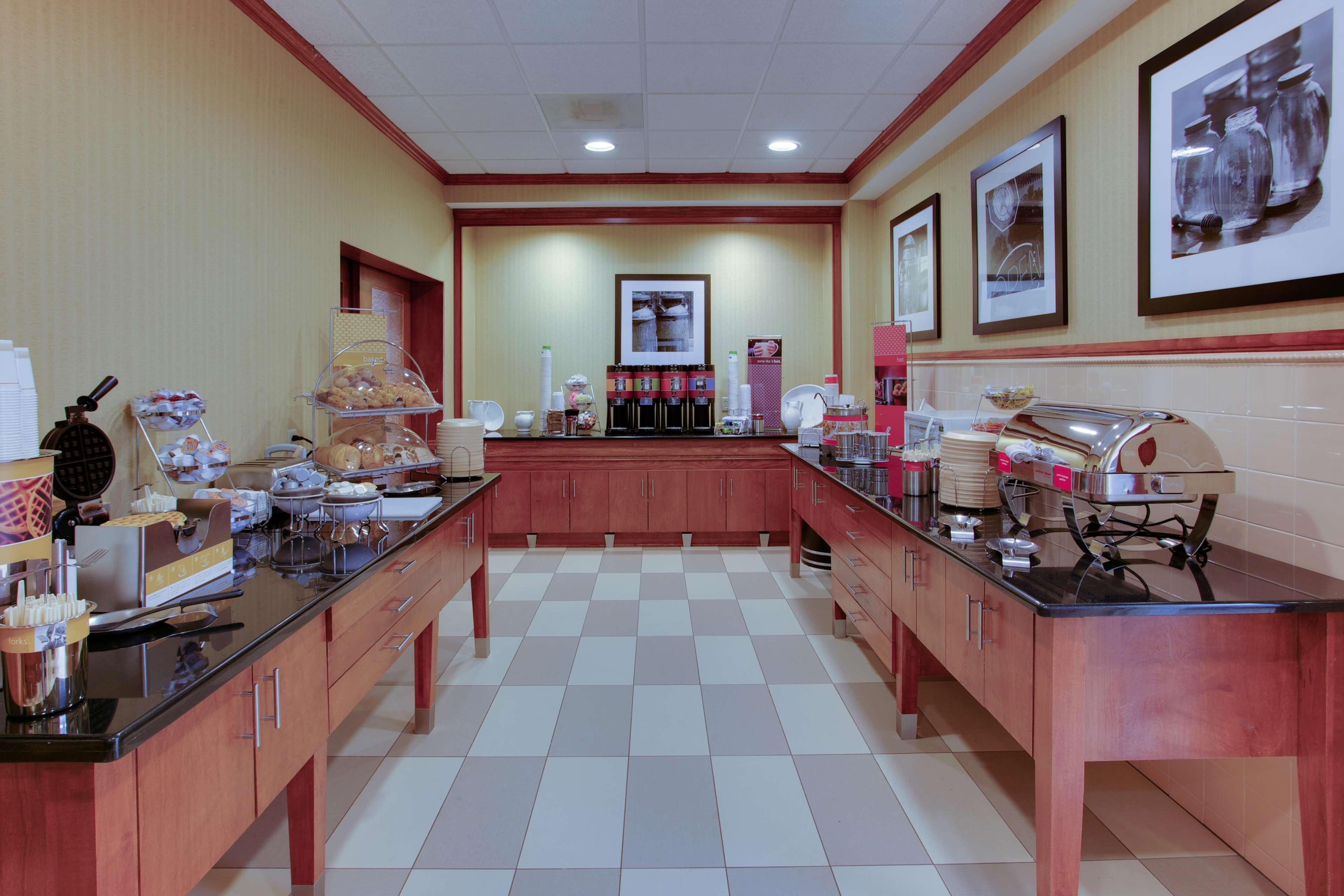 Hampton Inn אמפוריה מראה חיצוני תמונה