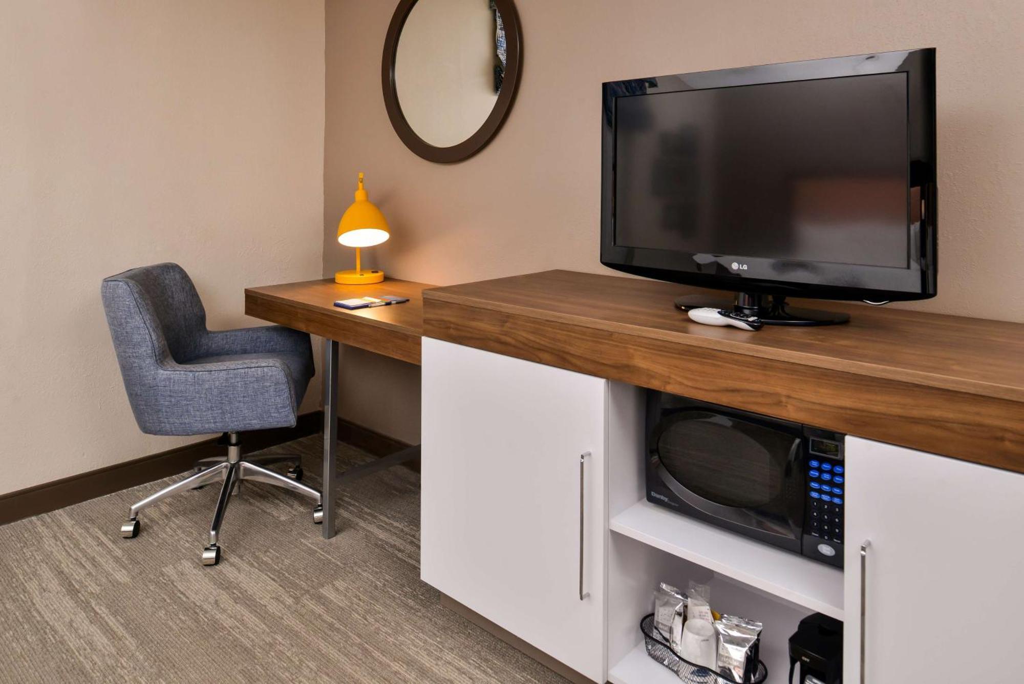Hampton Inn אמפוריה מראה חיצוני תמונה